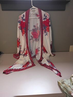 Flying Tomato White Kimono with Red and Purple Floral Print